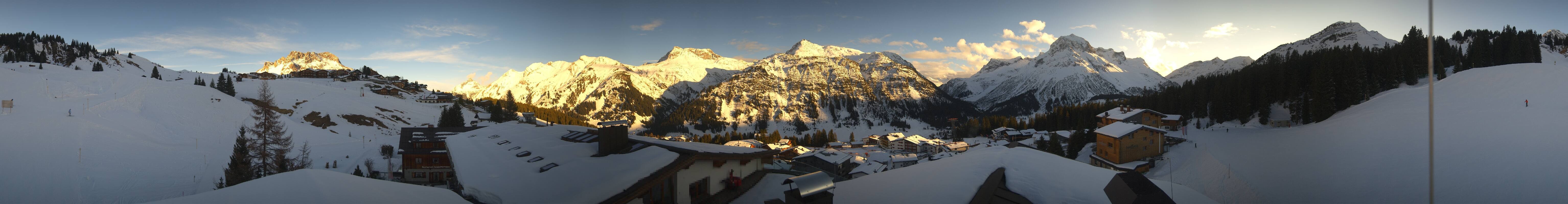Archiv Foto Webcam Panorama Oberlech - Hotel Goldener Berg