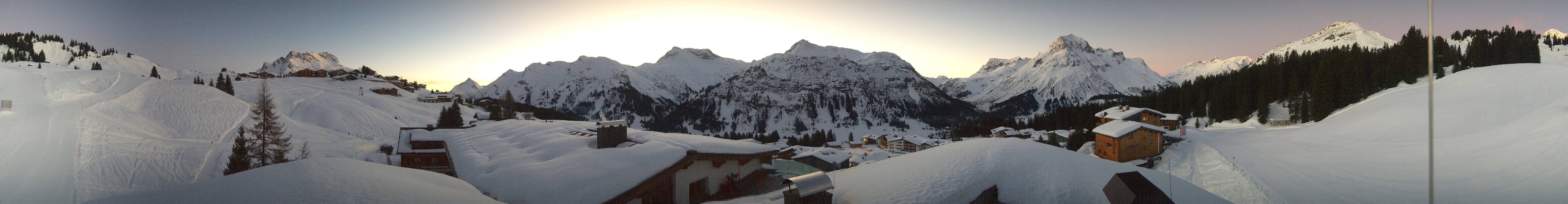 Archiv Foto Webcam Panorama Oberlech - Hotel Goldener Berg
