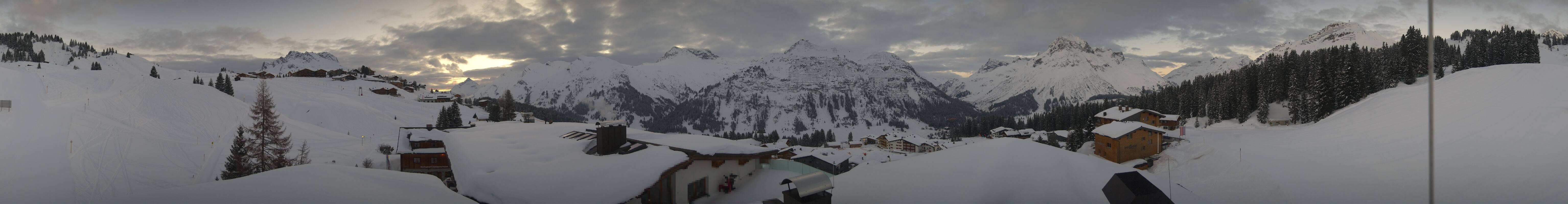 Archiv Foto Webcam Panorama Oberlech - Hotel Goldener Berg