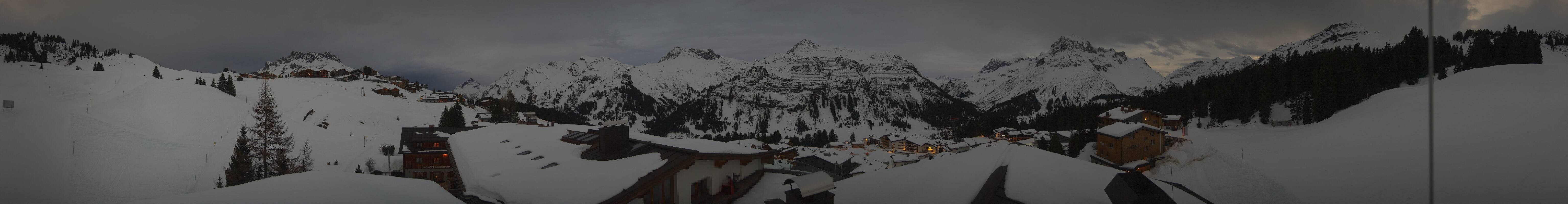 Archiv Foto Webcam Panorama Oberlech - Hotel Goldener Berg