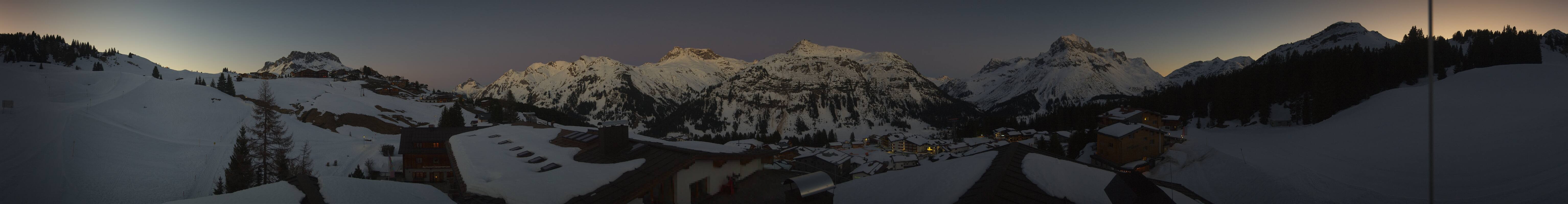 Archiv Foto Webcam Panorama Oberlech - Hotel Goldener Berg