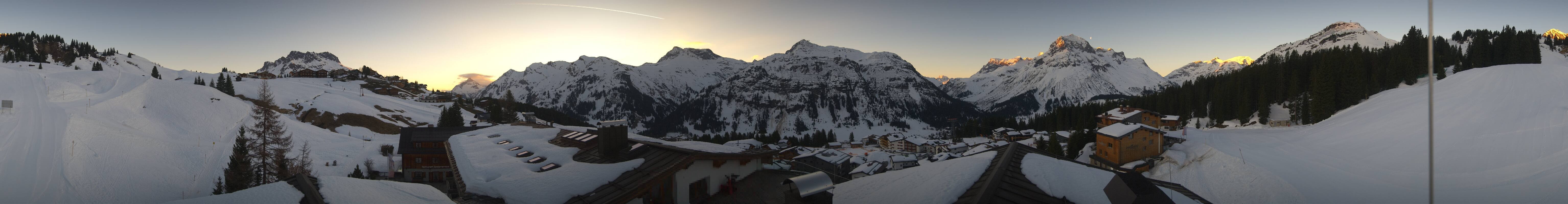 Archiv Foto Webcam Panorama Oberlech - Hotel Goldener Berg