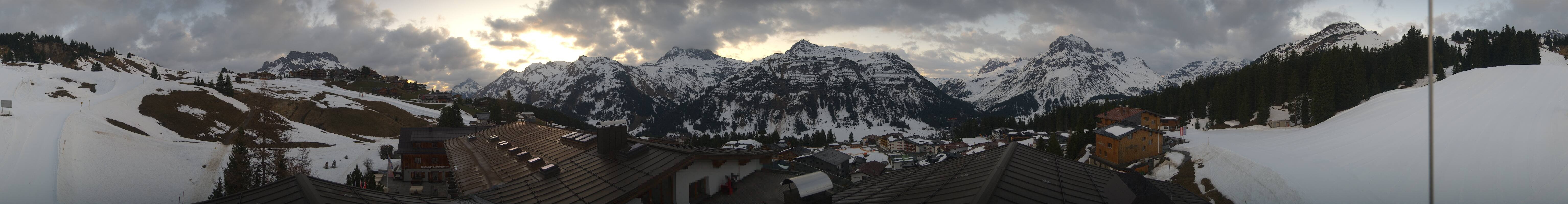 Archiv Foto Webcam Panorama Oberlech - Hotel Goldener Berg