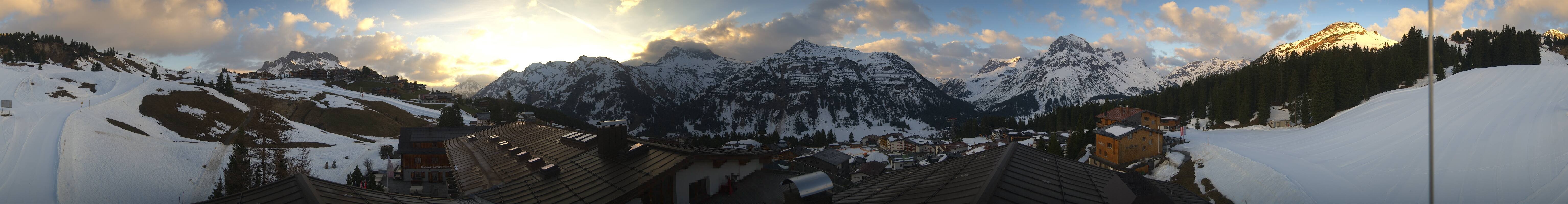 Archiv Foto Webcam Panorama Oberlech - Hotel Goldener Berg