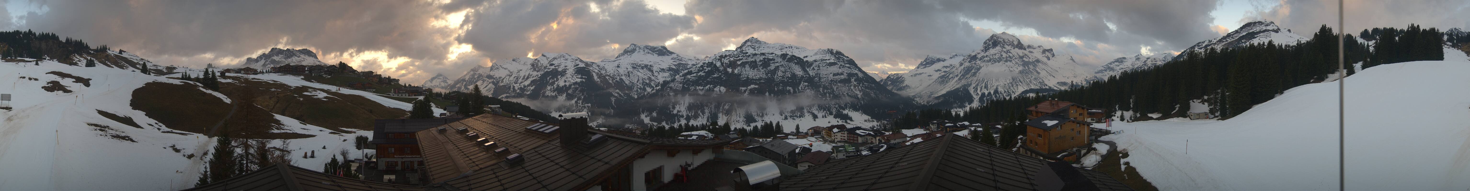 Archiv Foto Webcam Panorama Oberlech - Hotel Goldener Berg