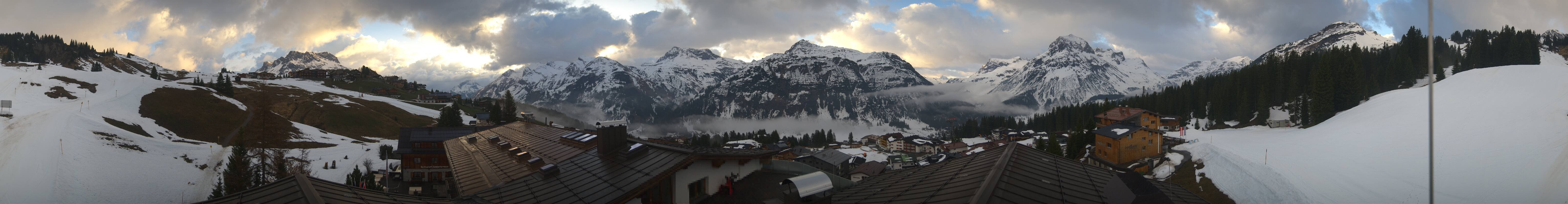 Archiv Foto Webcam Panorama Oberlech - Hotel Goldener Berg