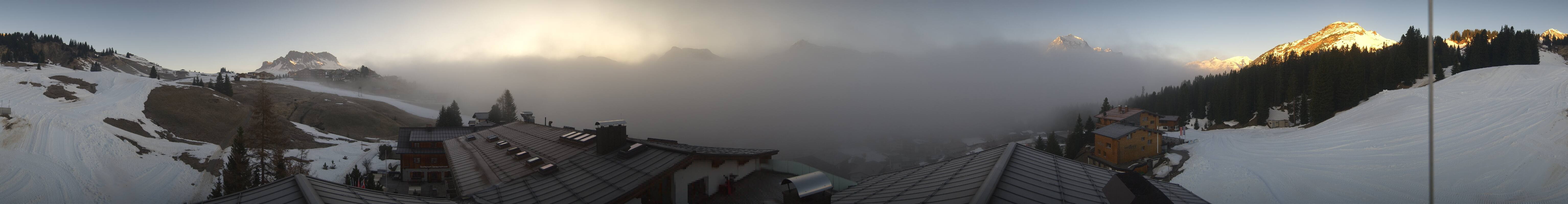 Archiv Foto Webcam Panorama Oberlech - Hotel Goldener Berg
