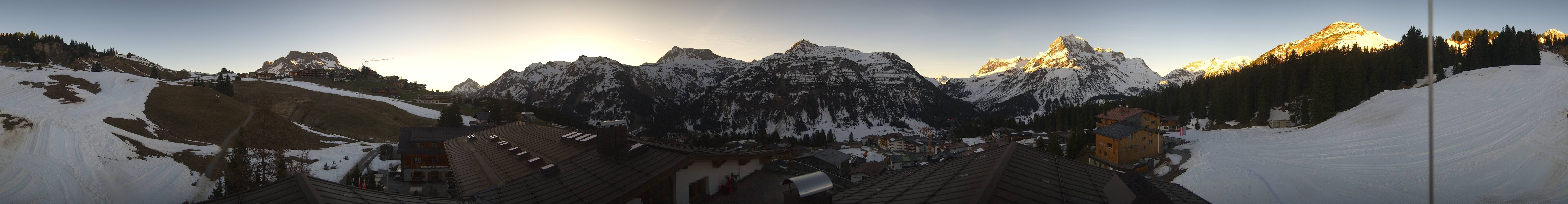 Archiv Foto Webcam Panorama Oberlech - Hotel Goldener Berg