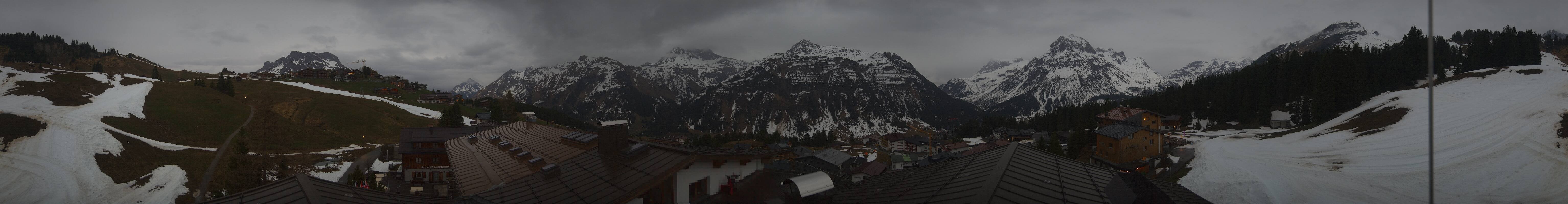 Archiv Foto Webcam Panorama Oberlech - Hotel Goldener Berg