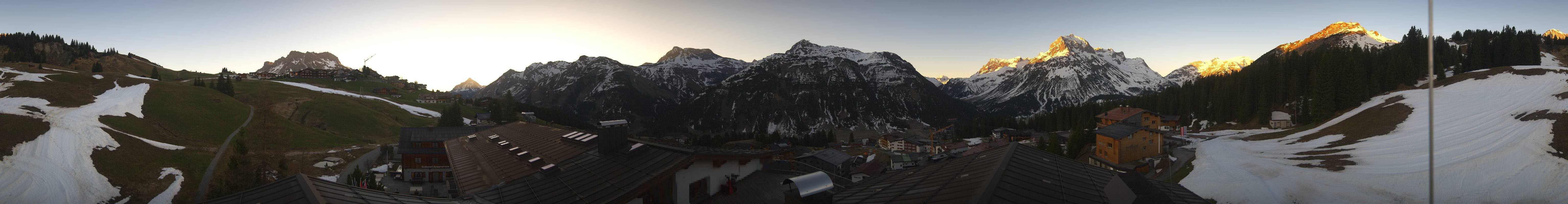 Archiv Foto Webcam Panorama Oberlech - Hotel Goldener Berg