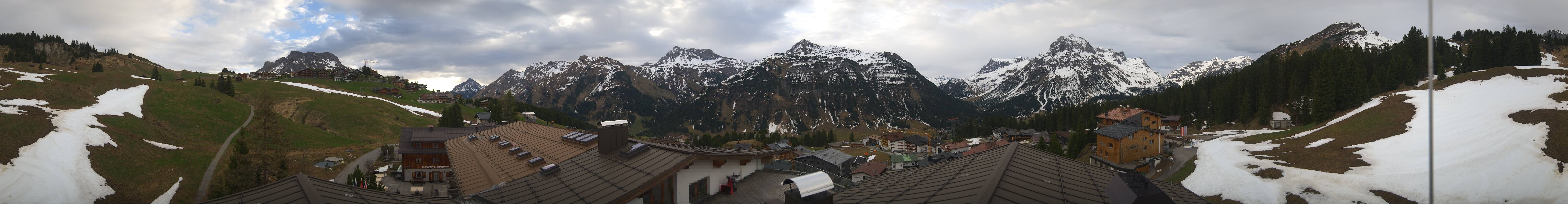 Archiv Foto Webcam Panorama Oberlech - Hotel Goldener Berg