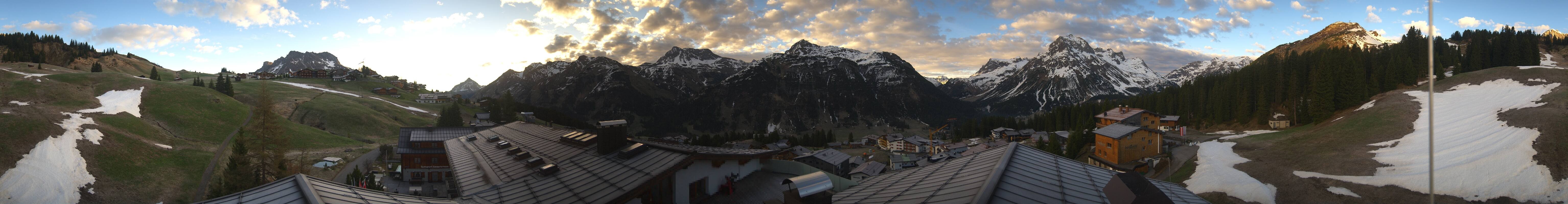 Archiv Foto Webcam Panorama Oberlech - Hotel Goldener Berg