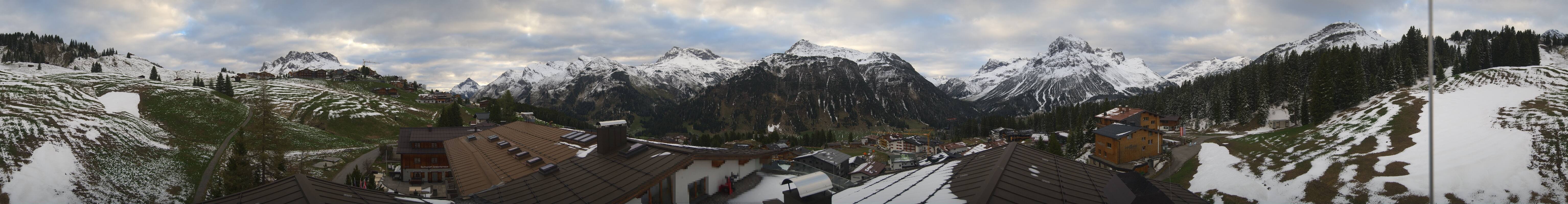 Archiv Foto Webcam Panorama Oberlech - Hotel Goldener Berg