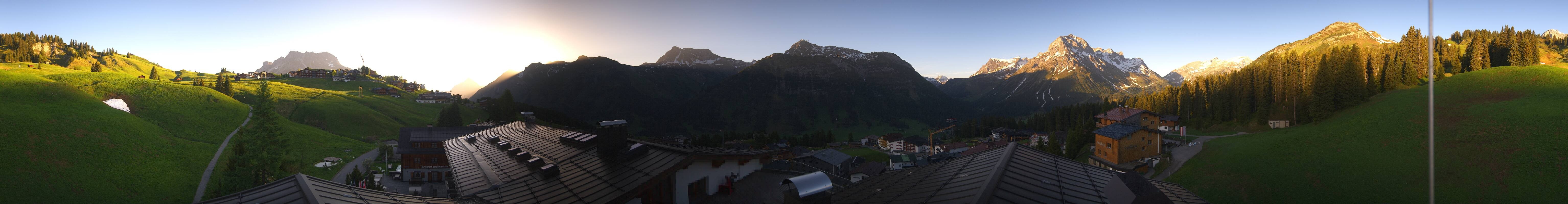 Archiv Foto Webcam Panorama Oberlech - Hotel Goldener Berg