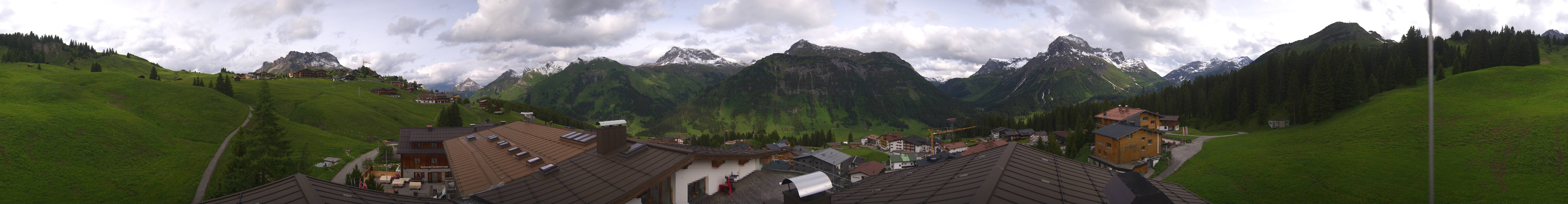 Archiv Foto Webcam Panorama Oberlech - Hotel Goldener Berg