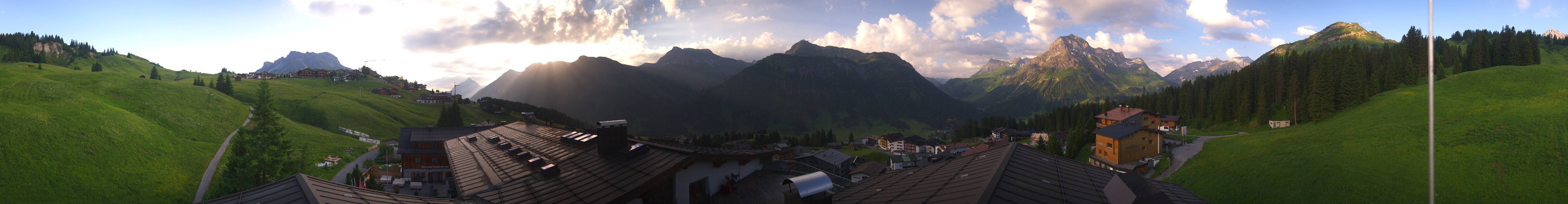 Archiv Foto Webcam Panorama Oberlech - Hotel Goldener Berg