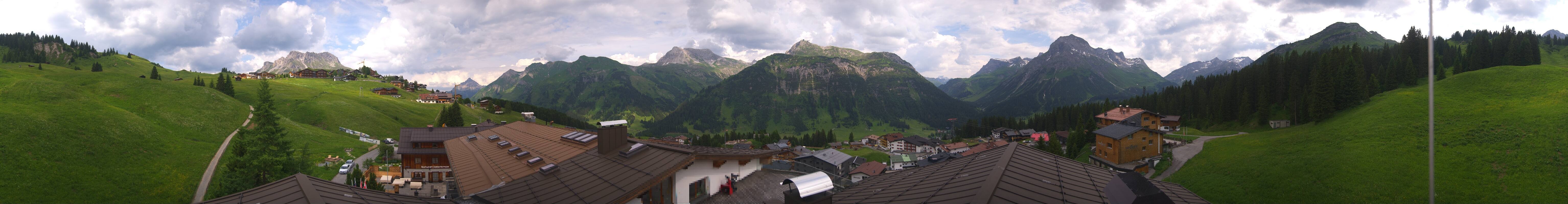 Archiv Foto Webcam Panorama Oberlech - Hotel Goldener Berg