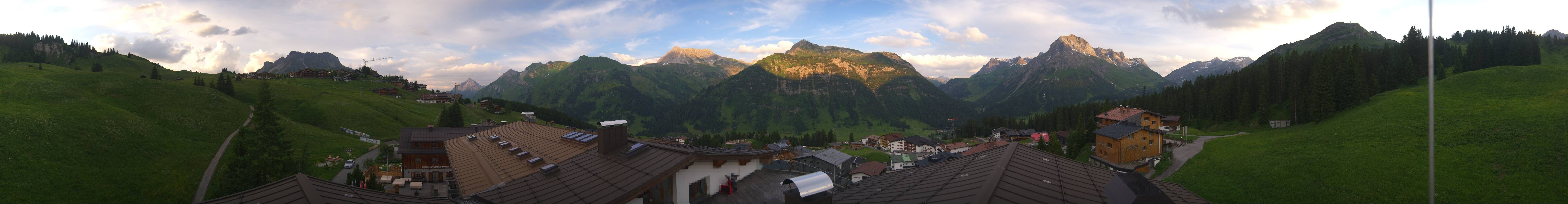 Archiv Foto Webcam Panorama Oberlech - Hotel Goldener Berg