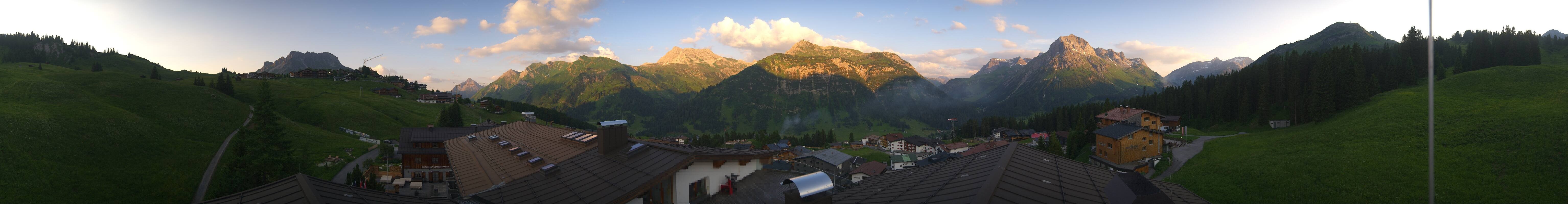 Archiv Foto Webcam Panorama Oberlech - Hotel Goldener Berg
