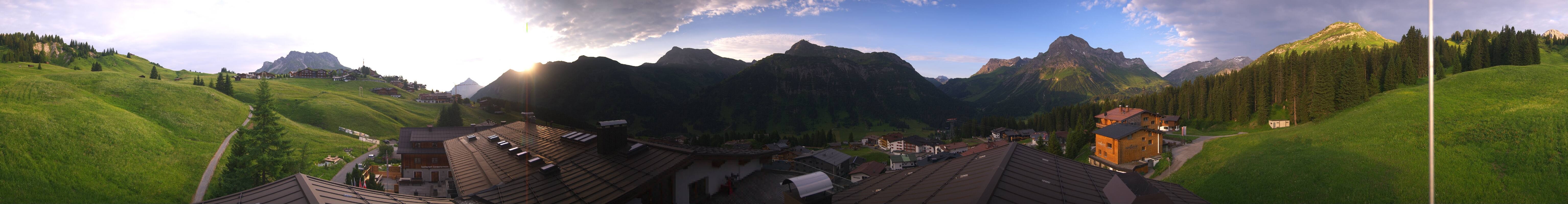 Archiv Foto Webcam Panorama Oberlech - Hotel Goldener Berg