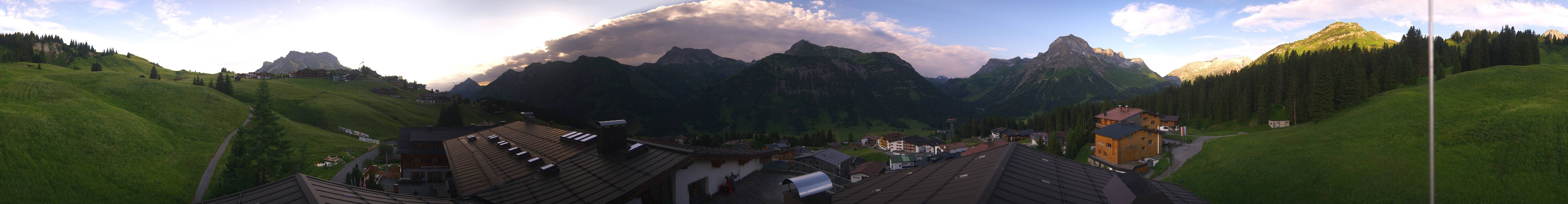 Archiv Foto Webcam Panorama Oberlech - Hotel Goldener Berg