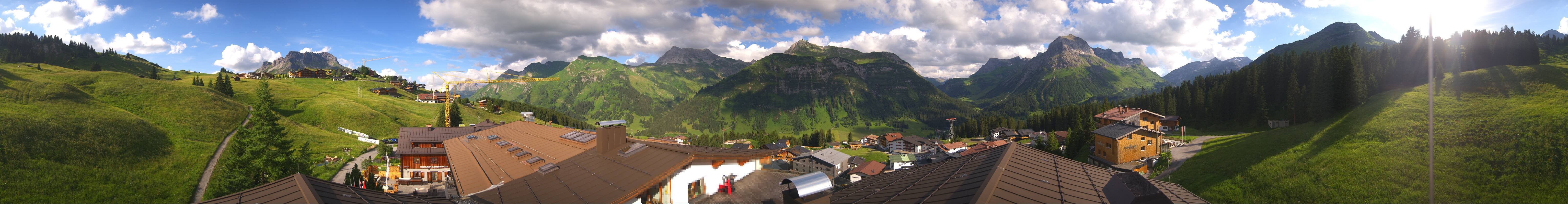 Archiv Foto Webcam Panorama Oberlech - Hotel Goldener Berg
