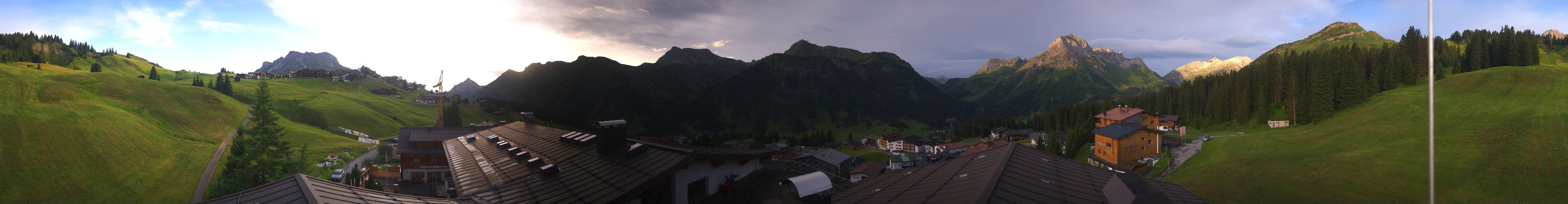 Archiv Foto Webcam Panorama Oberlech - Hotel Goldener Berg