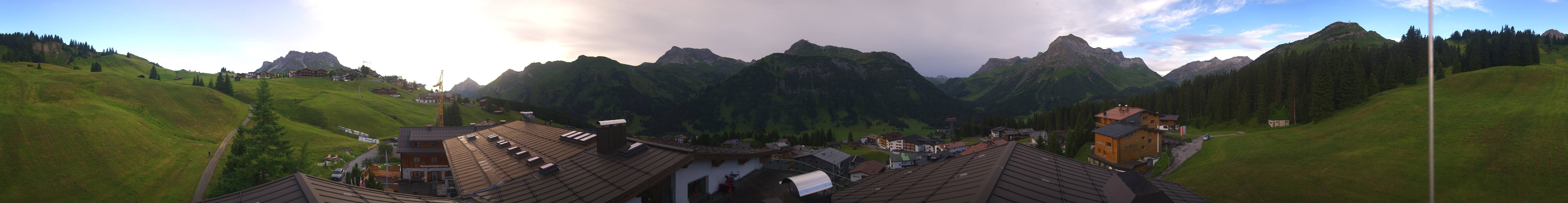 Archiv Foto Webcam Panorama Oberlech - Hotel Goldener Berg