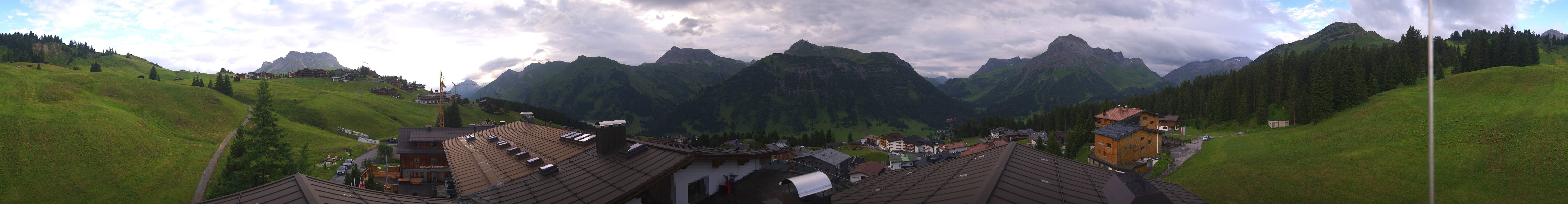 Archiv Foto Webcam Panorama Oberlech - Hotel Goldener Berg