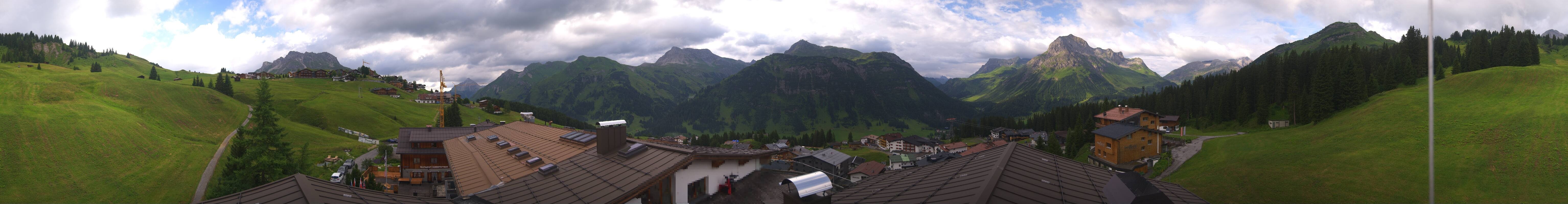Archiv Foto Webcam Panorama Oberlech - Hotel Goldener Berg