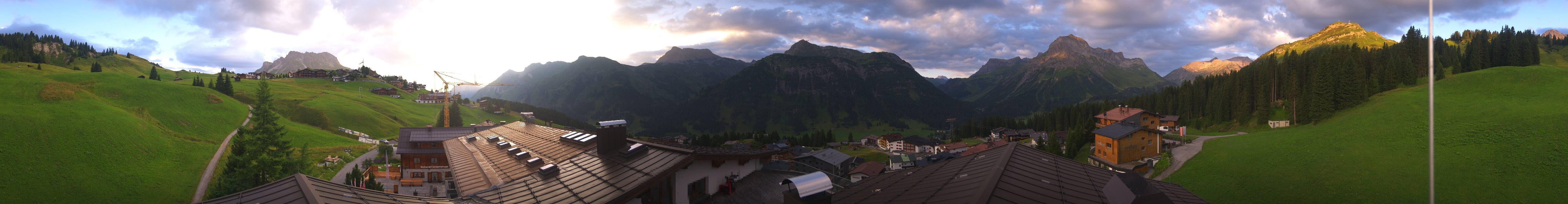 Archiv Foto Webcam Panorama Oberlech - Hotel Goldener Berg