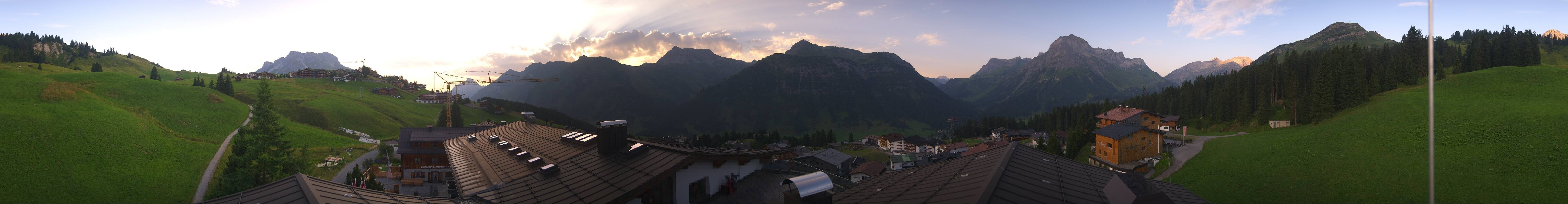 Archiv Foto Webcam Panorama Oberlech - Hotel Goldener Berg