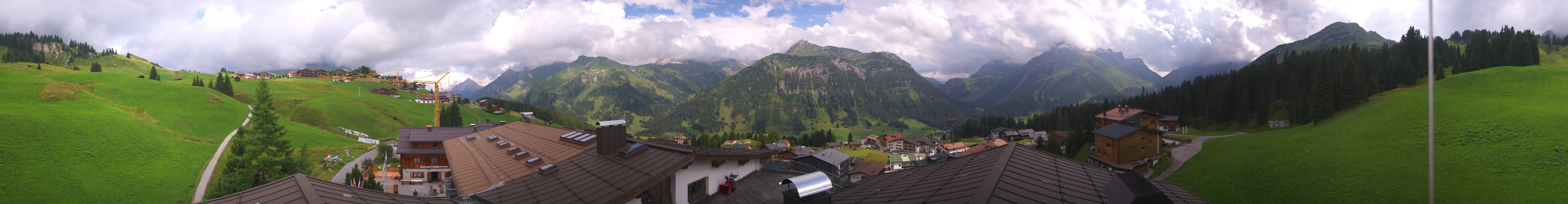Archiv Foto Webcam Panorama Oberlech - Hotel Goldener Berg