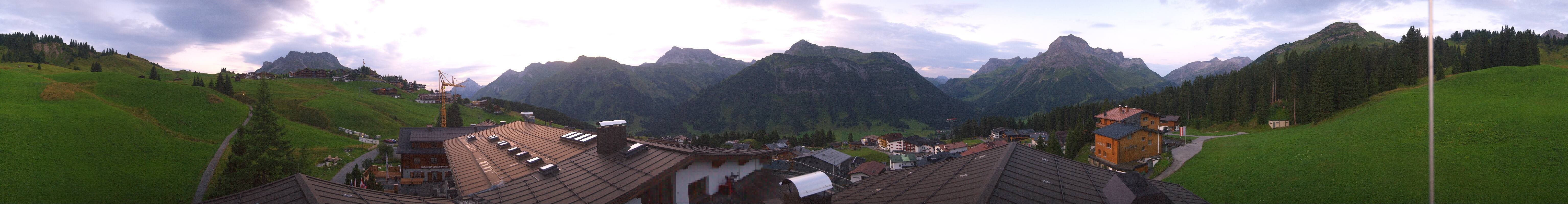 Archiv Foto Webcam Panorama Oberlech - Hotel Goldener Berg