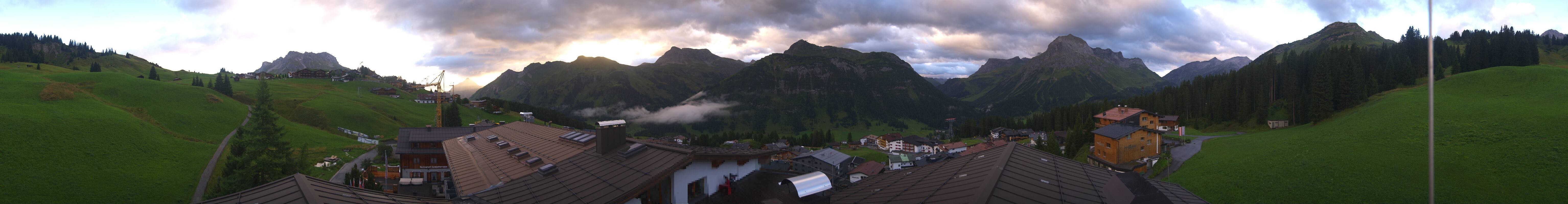 Archiv Foto Webcam Panorama Oberlech - Hotel Goldener Berg