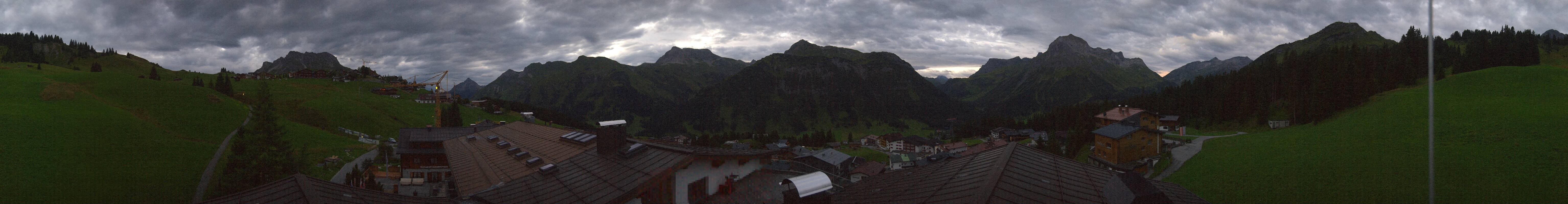 Archiv Foto Webcam Panorama Oberlech - Hotel Goldener Berg