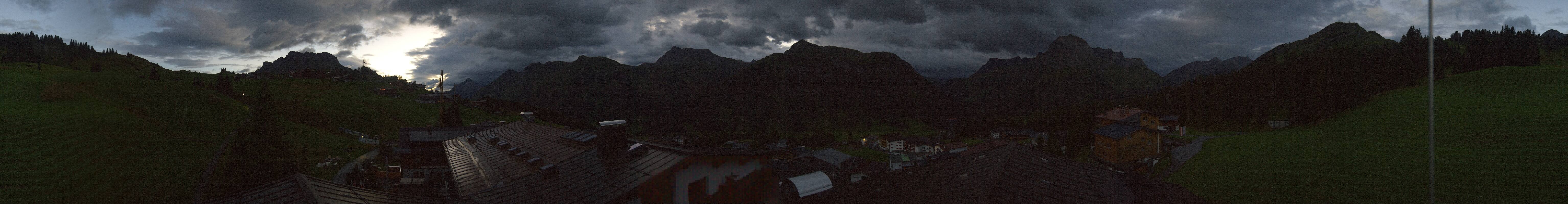 Archiv Foto Webcam Panorama Oberlech - Hotel Goldener Berg