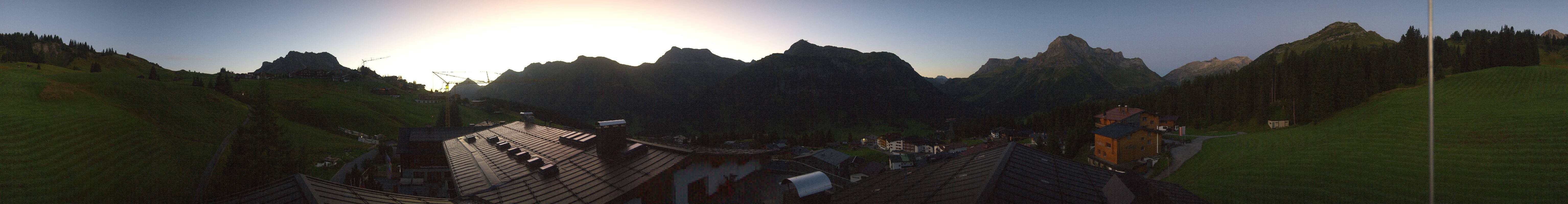 Archiv Foto Webcam Panorama Oberlech - Hotel Goldener Berg