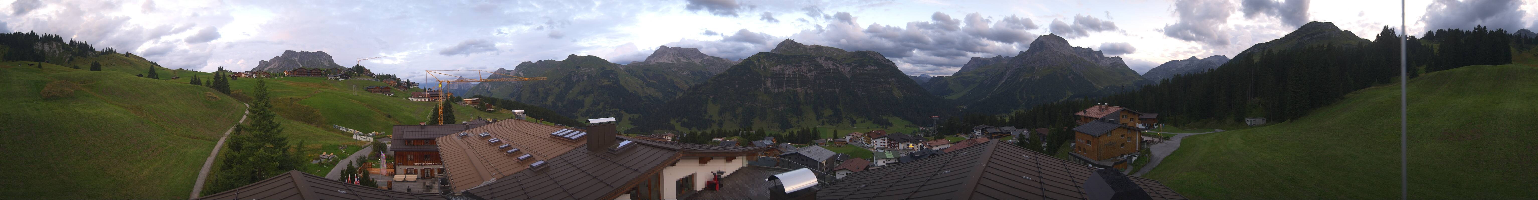 Archiv Foto Webcam Panorama Oberlech - Hotel Goldener Berg