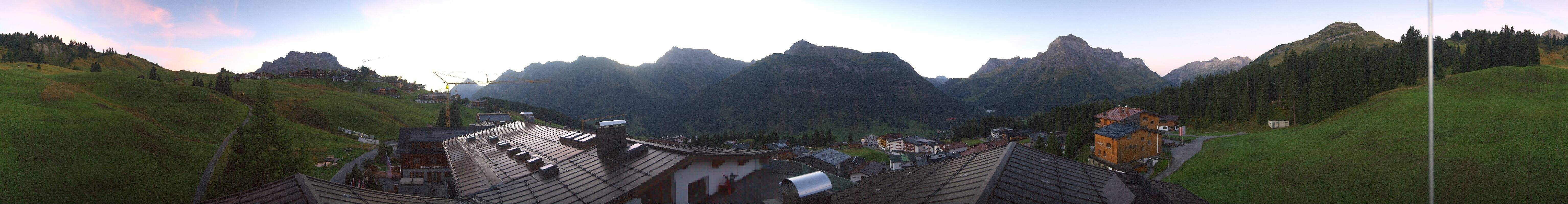 Archiv Foto Webcam Panorama Oberlech - Hotel Goldener Berg
