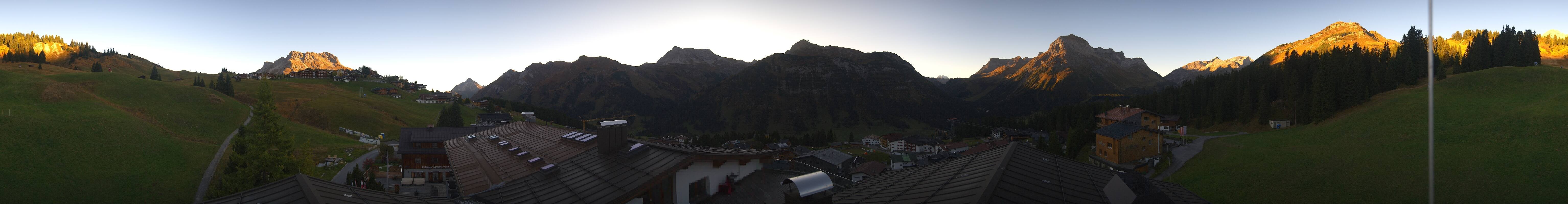 Archiv Foto Webcam Panorama Oberlech - Hotel Goldener Berg