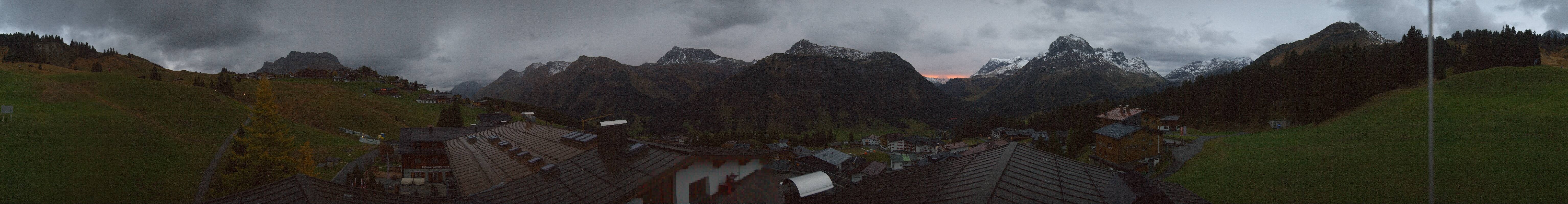 Archiv Foto Webcam Panorama Oberlech - Hotel Goldener Berg