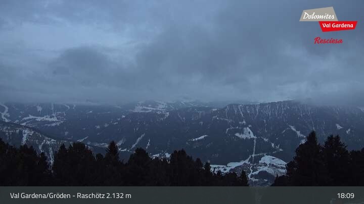 Archiv Foto Webcam Raschötz - St. Ulrich