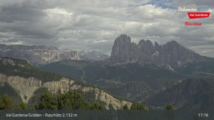 Archiv Foto Webcam Raschötz - St. Ulrich