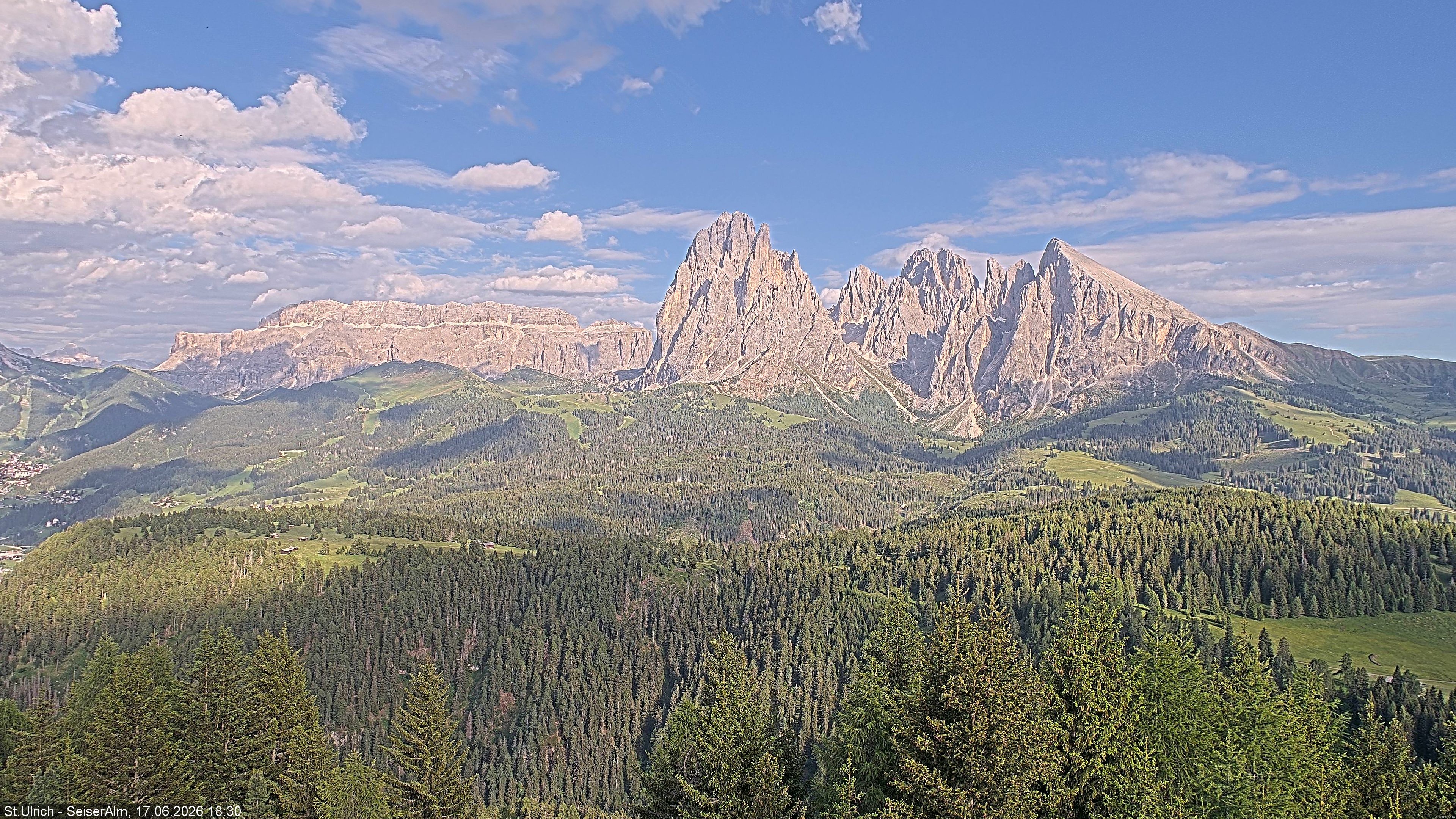 Archived image Webcam Vista Alpe di Siusi