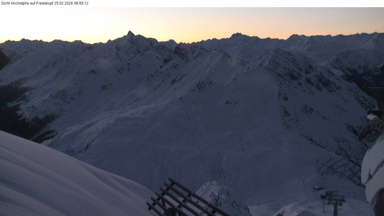 Archived image Webcam Hochalpila Gondola 