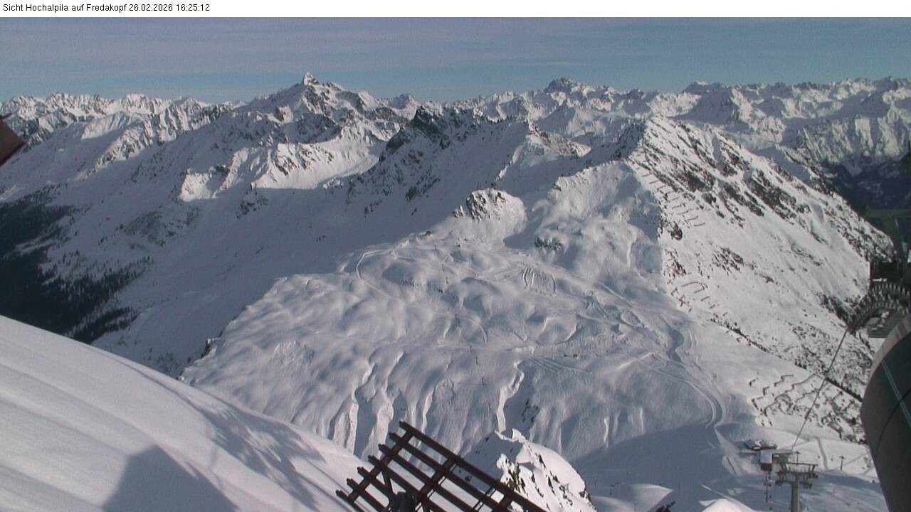 Archived image Webcam Hochalpila Gondola 