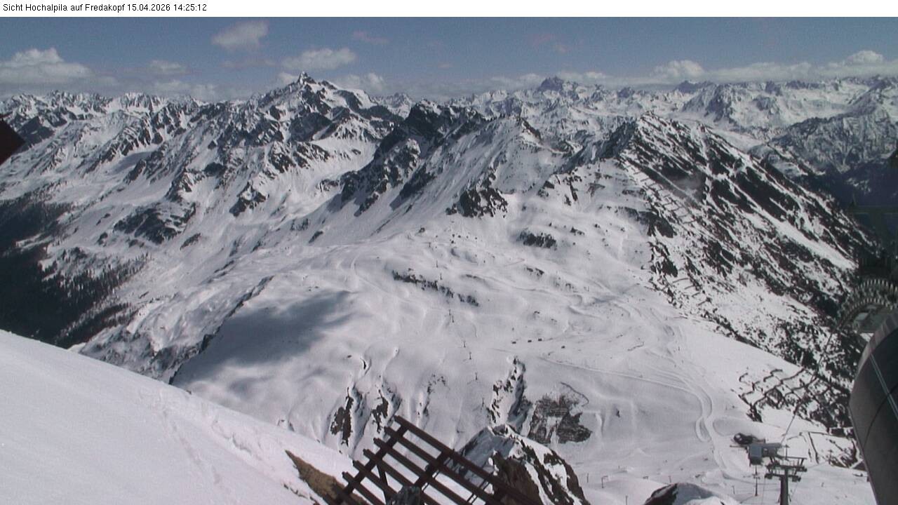 Archived image Webcam Hochalpila Gondola 
