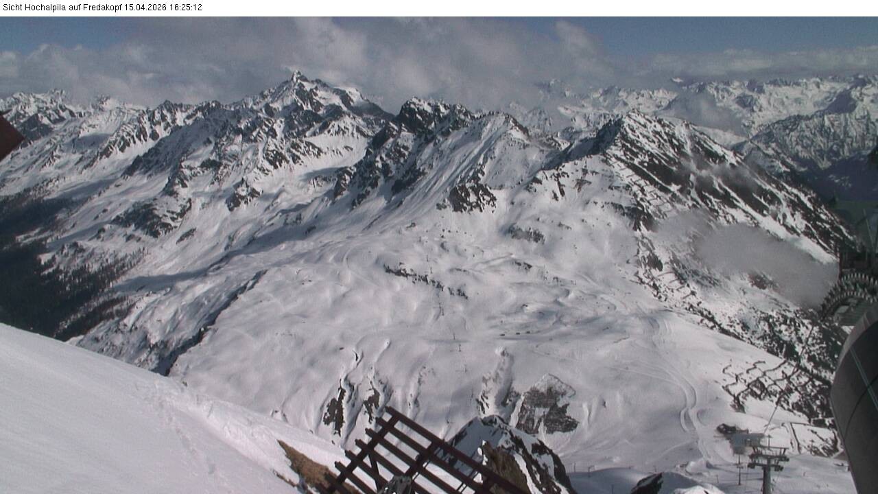 Archived image Webcam Hochalpila Gondola 