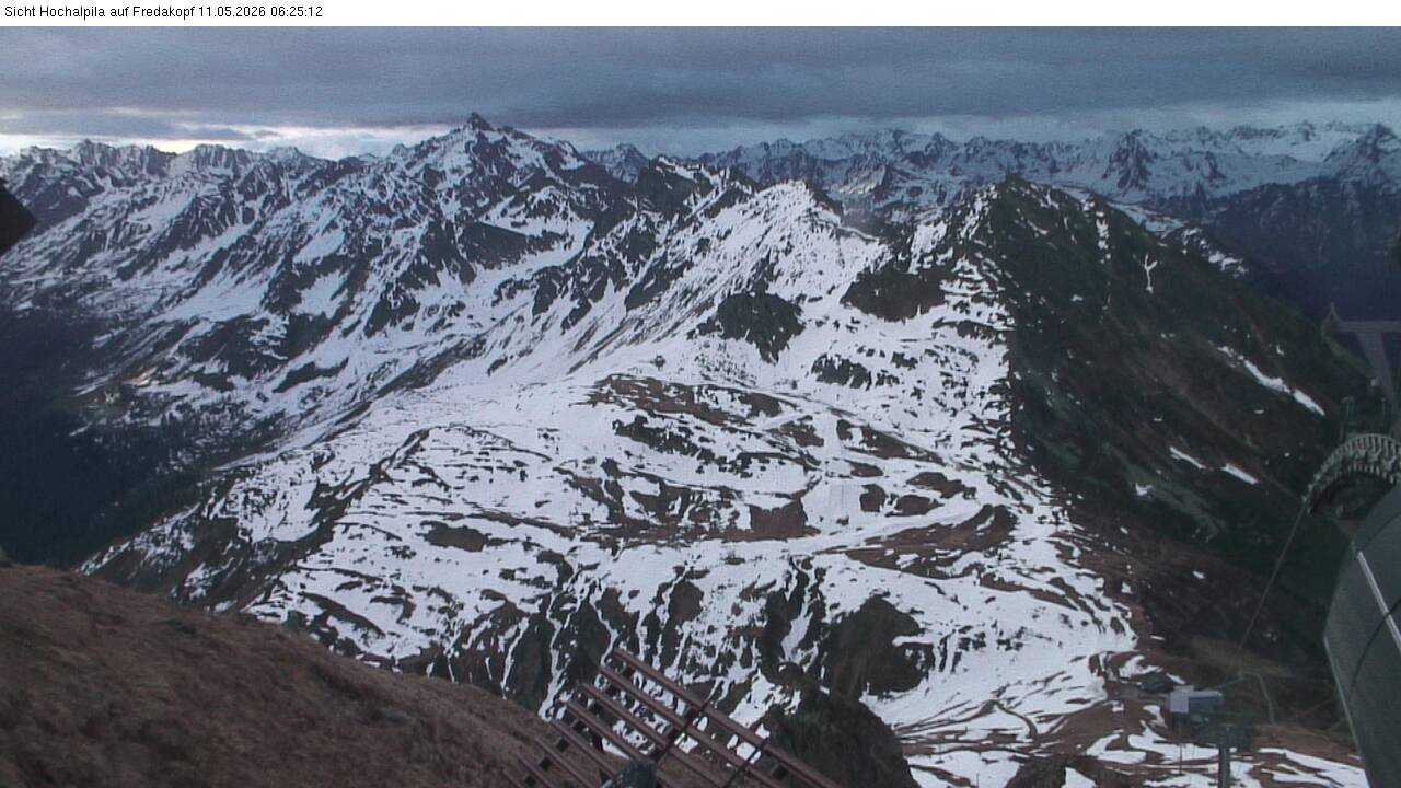 Archived image Webcam Hochalpila Gondola 